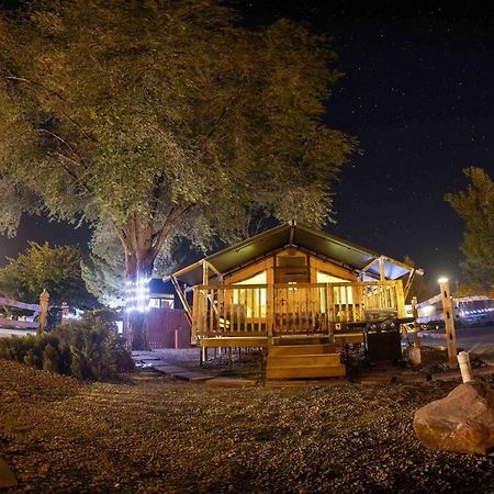 Desert Glamping Getaway Near Moab Arches Np Villa Exterior photo